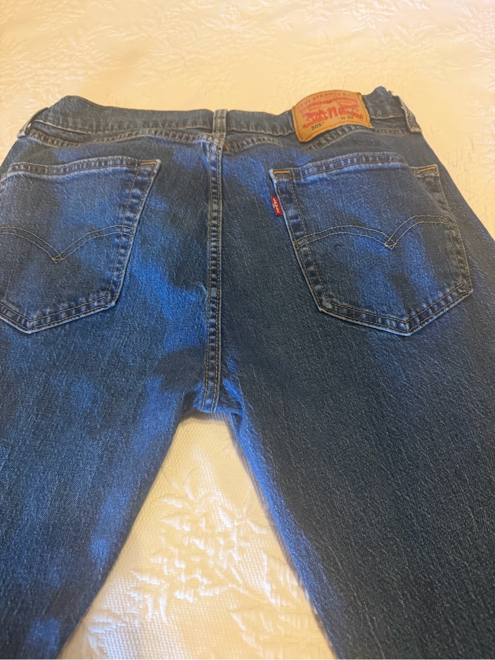 Levi's Men's Blue Relaxed Fit Back-Pocket Jeans